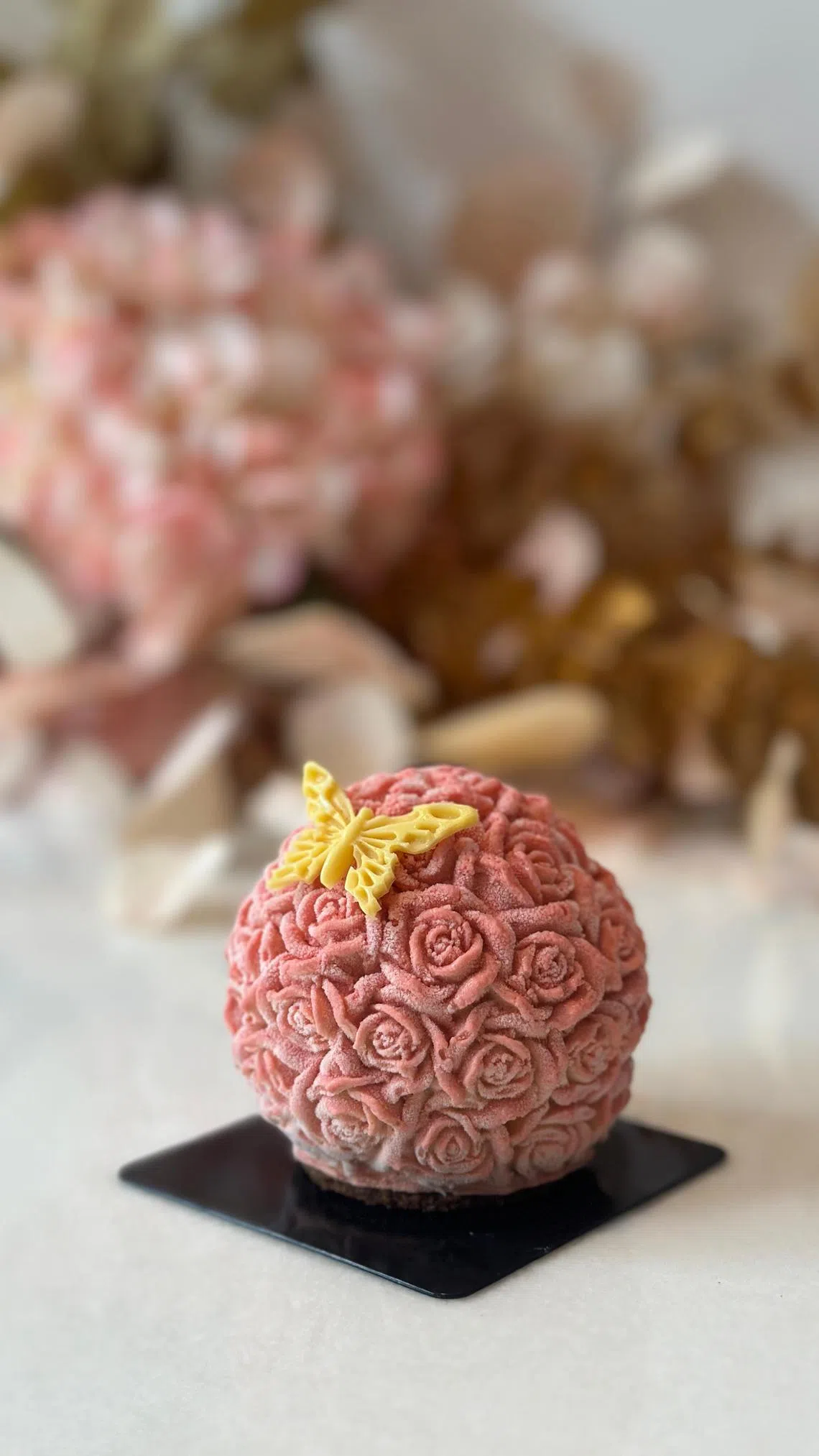 Mad About Sucre的玫瑰花束造型蛋糕。（餐馆提供）