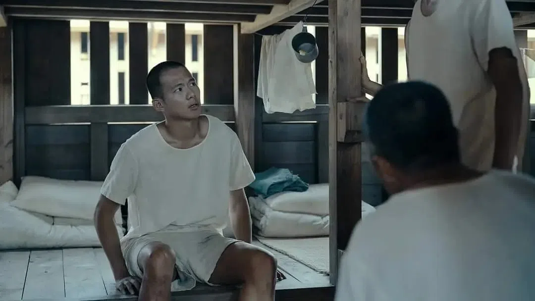 吴念轩（左）将善良的邱永贵诠释得颇有层次。（互联网）