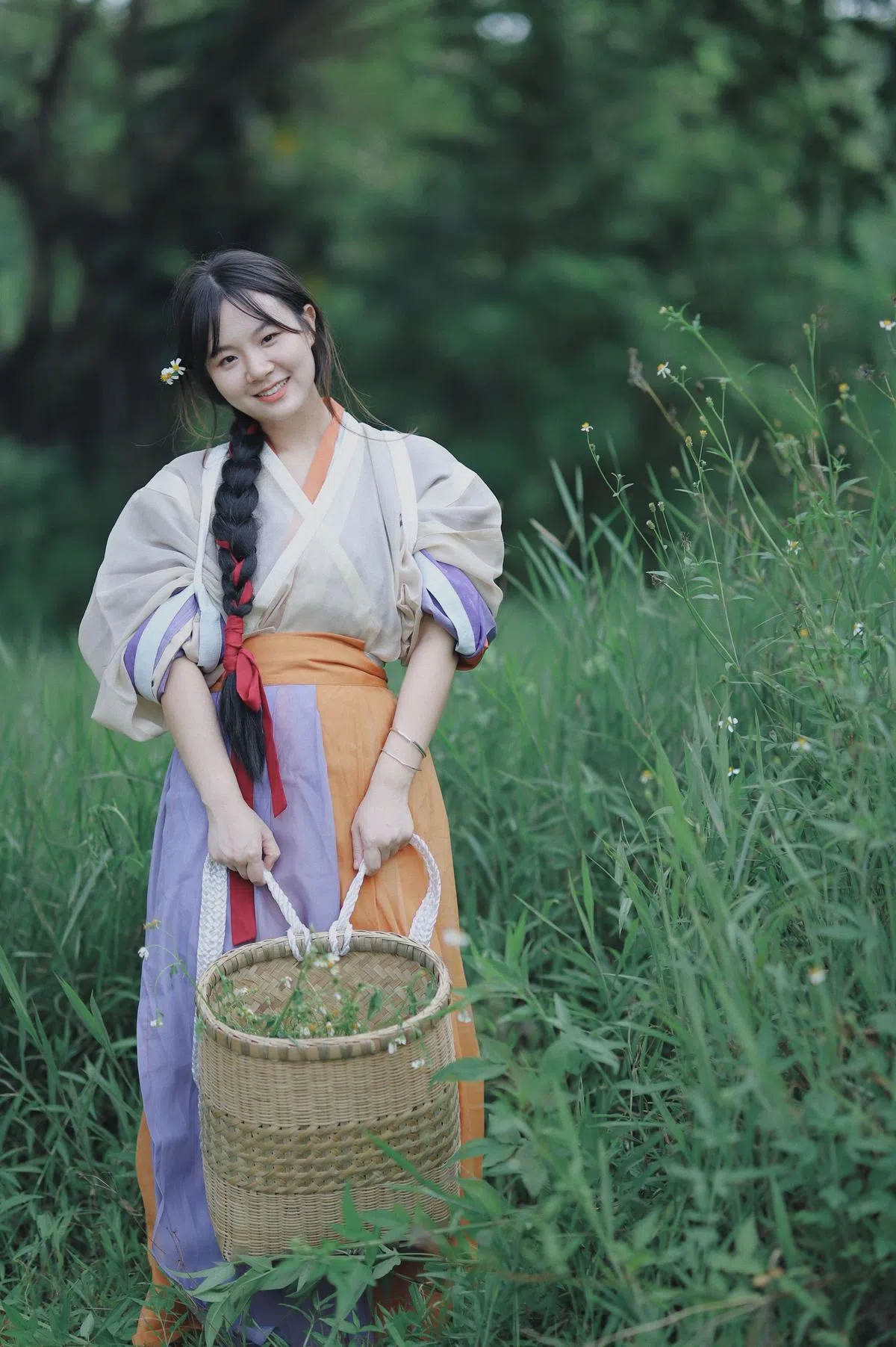 周丽莎的晋朝清秀佳人装扮。（周丽莎提供）