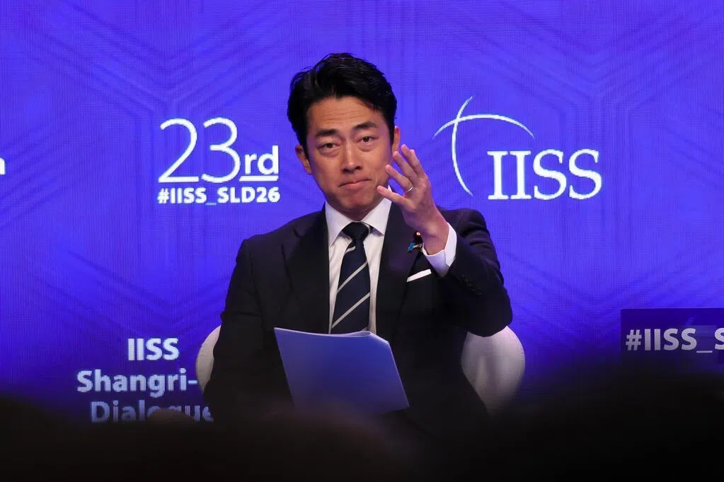 小泉反驳“新军国主义”指责 称中国军力扩张引发国际关切