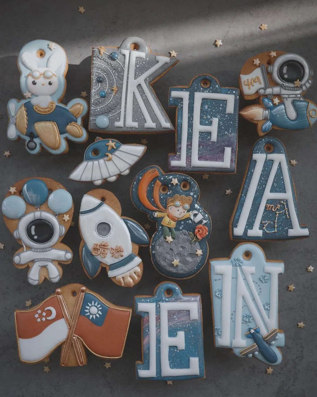 潘嘉丽定制的收涎饼干颇具巧思，包含了她对儿子的期许。（取自潘嘉丽IG）