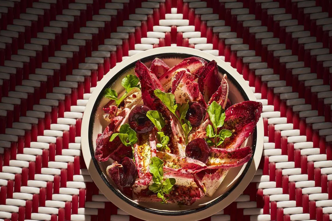 Bar Cicheti的招牌沙拉“Insalata Della Casa”酸甜开胃。（餐馆提供）