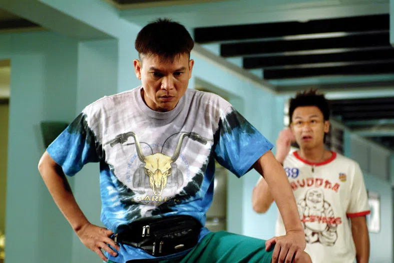 《喜临门Ⅰ》中谢韶光（左）饰演“阿龙”，右为王振复。（档案照）