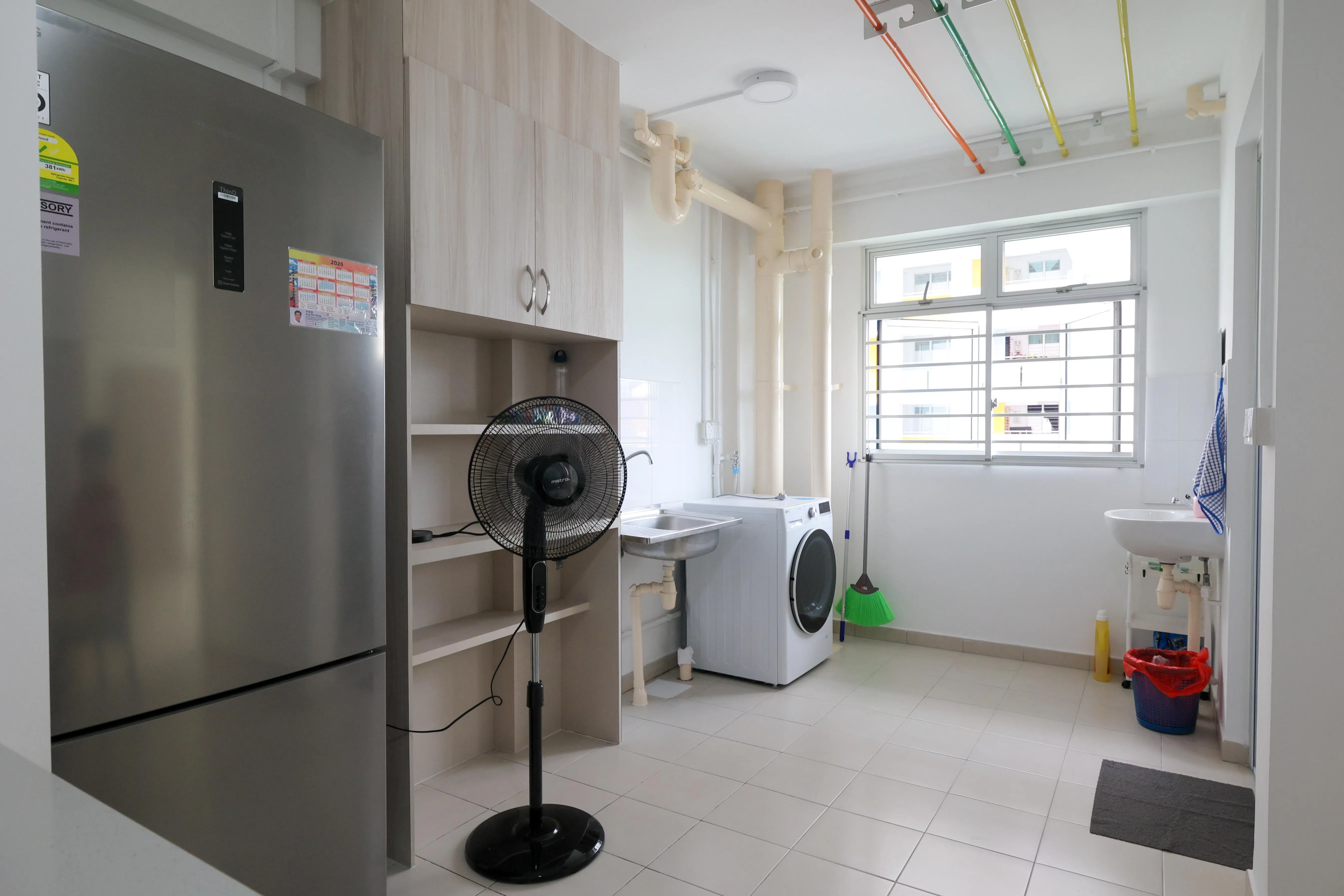 触爱社区服务已开始筹备工作，为单位添购基本电器如冰箱、洗衣机，并将协助入住的特需者熟悉邻里环境。（张俊杰摄）