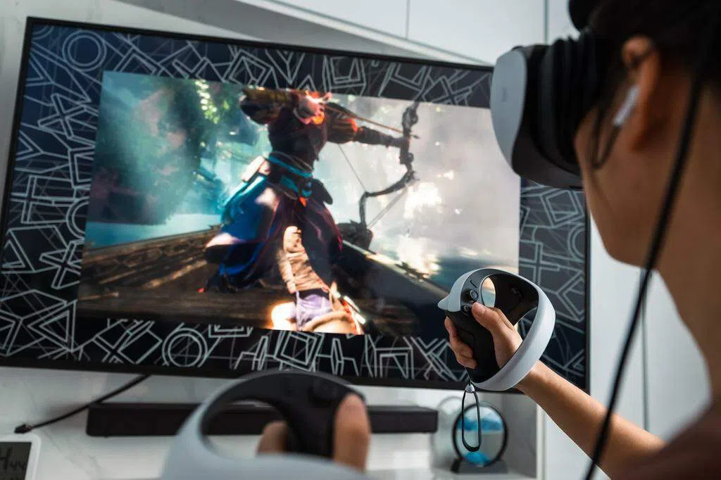 虚拟世界一线牵 PS VR2亮出震撼潜力 | 联合早报
