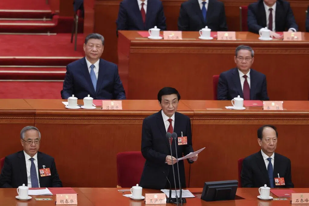 中国官方房地产工作排序后移  房企仍未走出债务周期