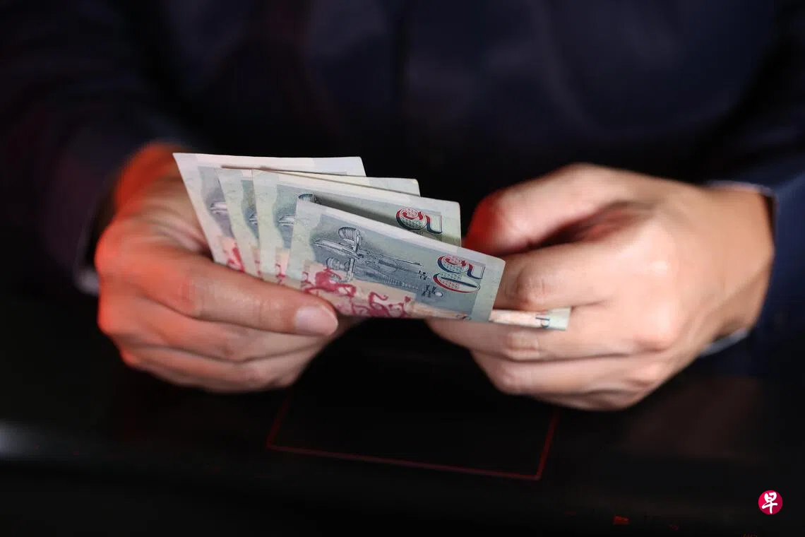 偷91台手机手表套现拜神买佛牌男子认罪| 联合早报