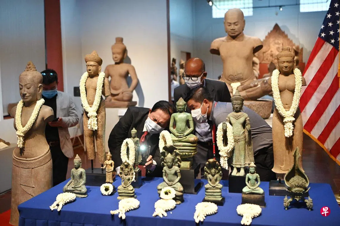美国归还柬埔寨27件遭掠夺历史文物| 联合早报