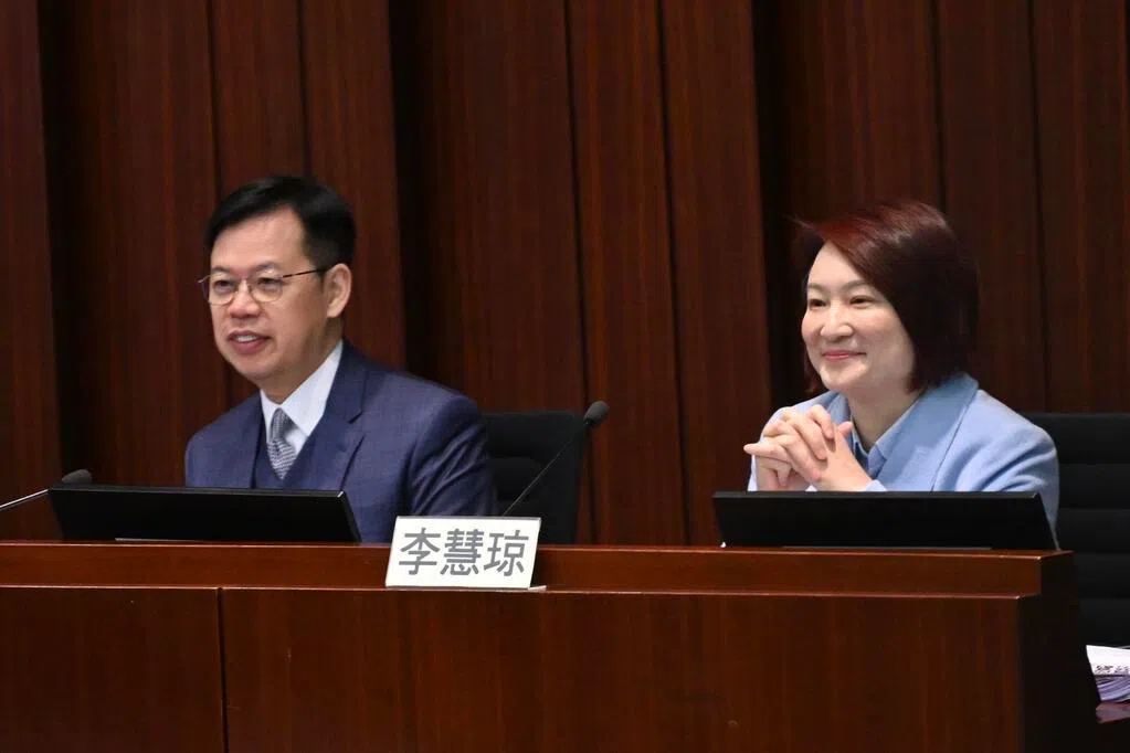 当选港立会主席 李慧琼月薪涨至超21万港元
