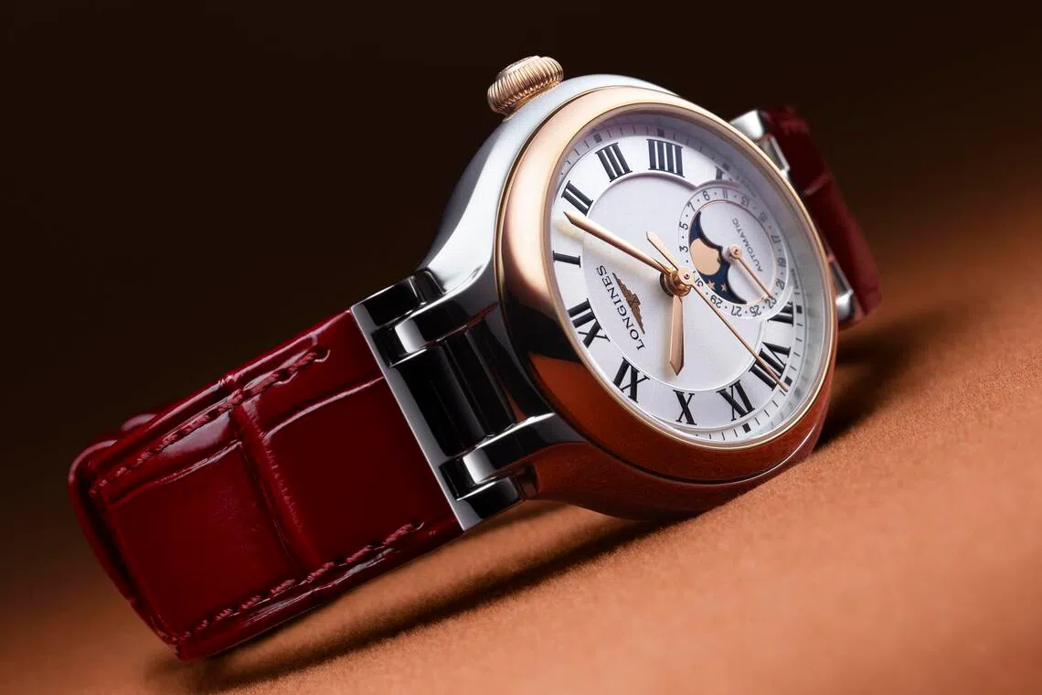 PrimaLuna的2025年新作，保留了该系列一以贯之的圆润外观，却在细节上融入更多精致元素。（浪琴表提供）