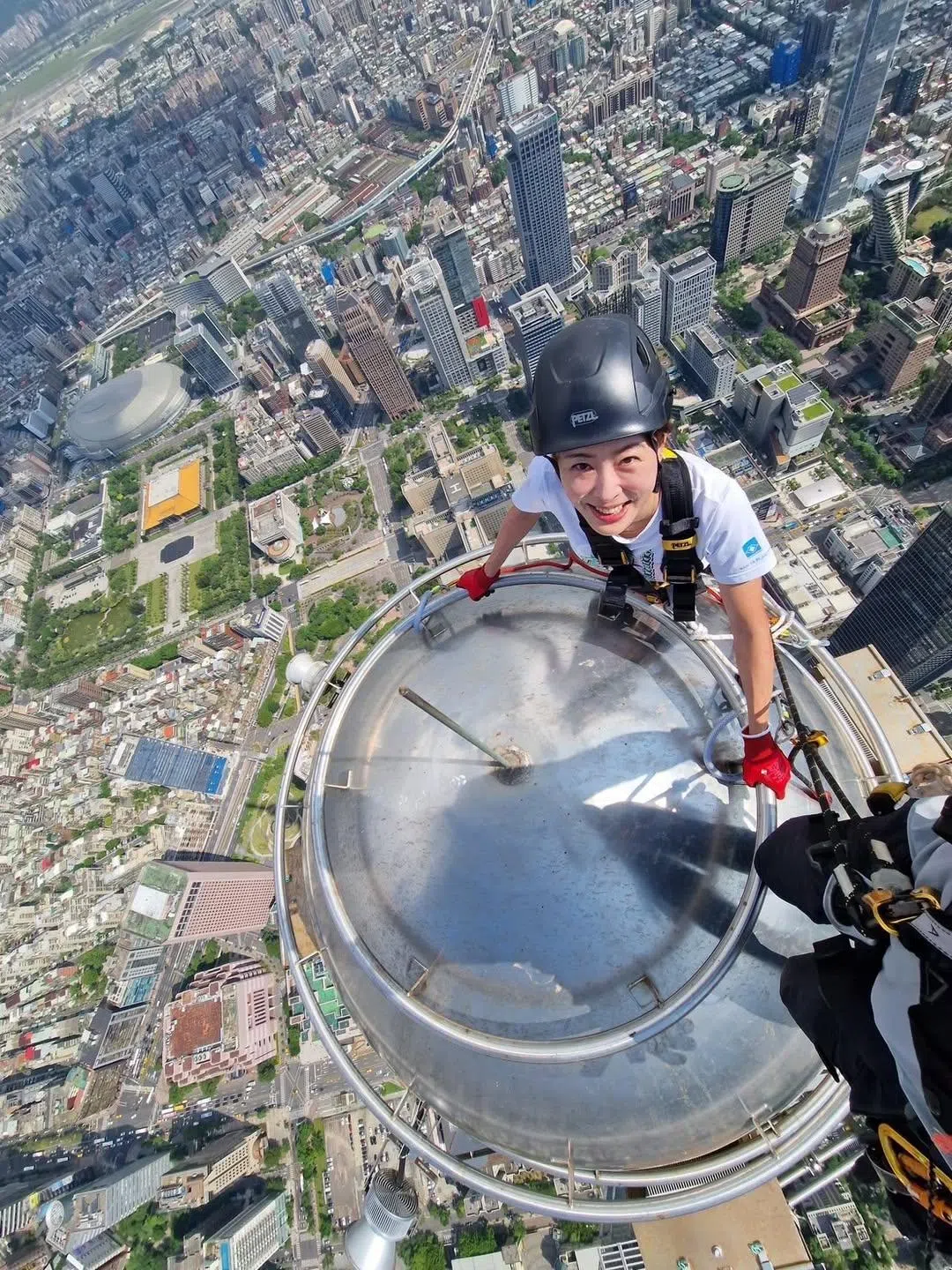 贾永婕攀登台北101的画面曝光后引起回响。（取自贾永婕IG）