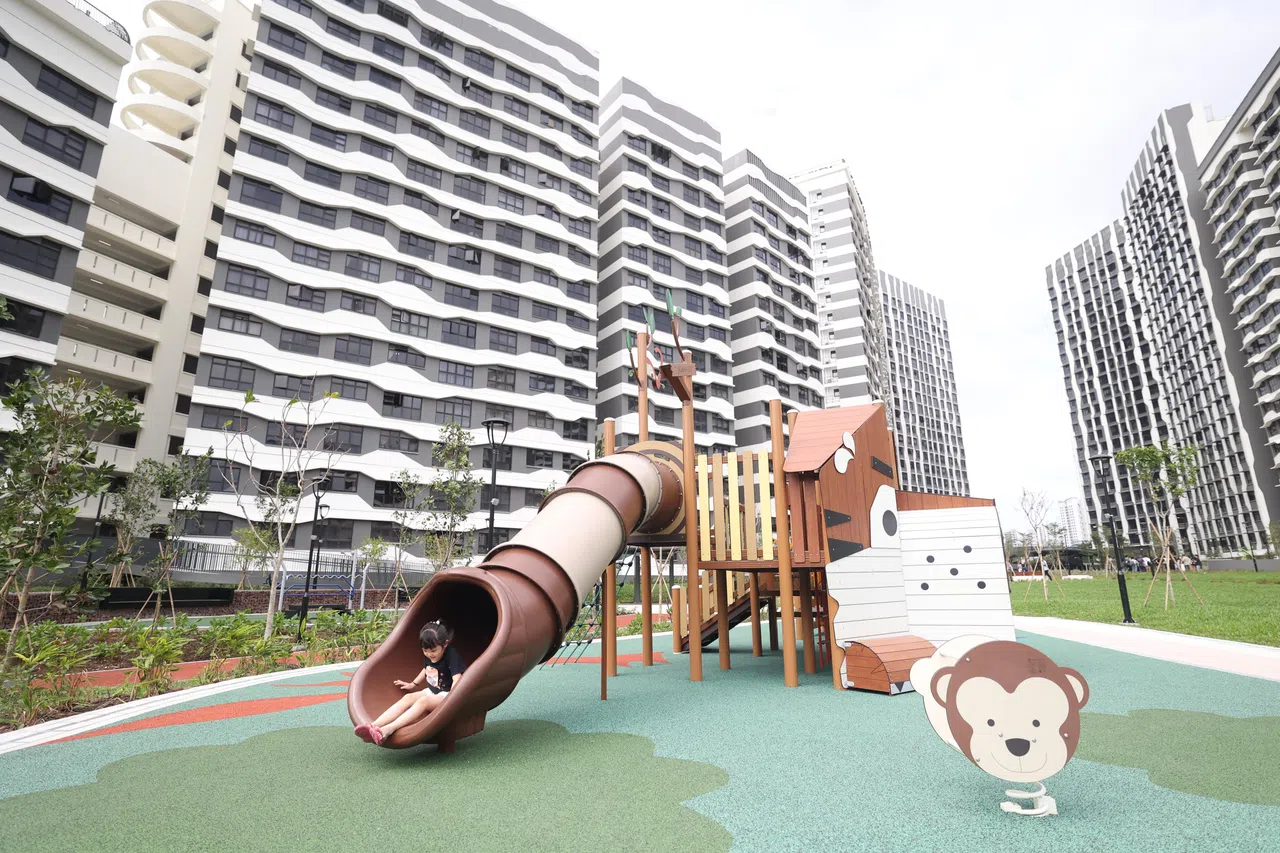 政府近年加快因疫情延误的组屋建设，今年3月全数交付受疫情影响的预购组屋项目。图为Punggol Point Cove预购组屋项目。（郑一鸣摄）