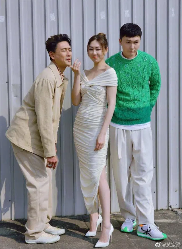 王浩信（右起）在邵氏的地位目前看似不如胡定欣和黄宗泽。（取自微博）