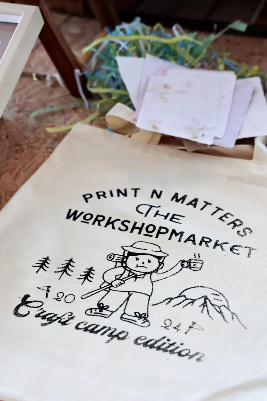 Print N Matters不定期举办手工市集，让热衷环保的顾客分享创作和交流。（龙国雄摄）