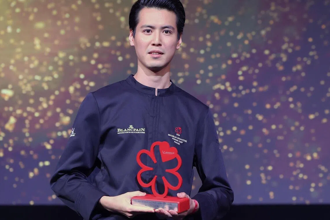 有本和辉获得2025年新加坡米其林指南“年轻主厨奖”，他掌舵的Omakase@Stevens也首次摘星获米其林一星。（档案照）