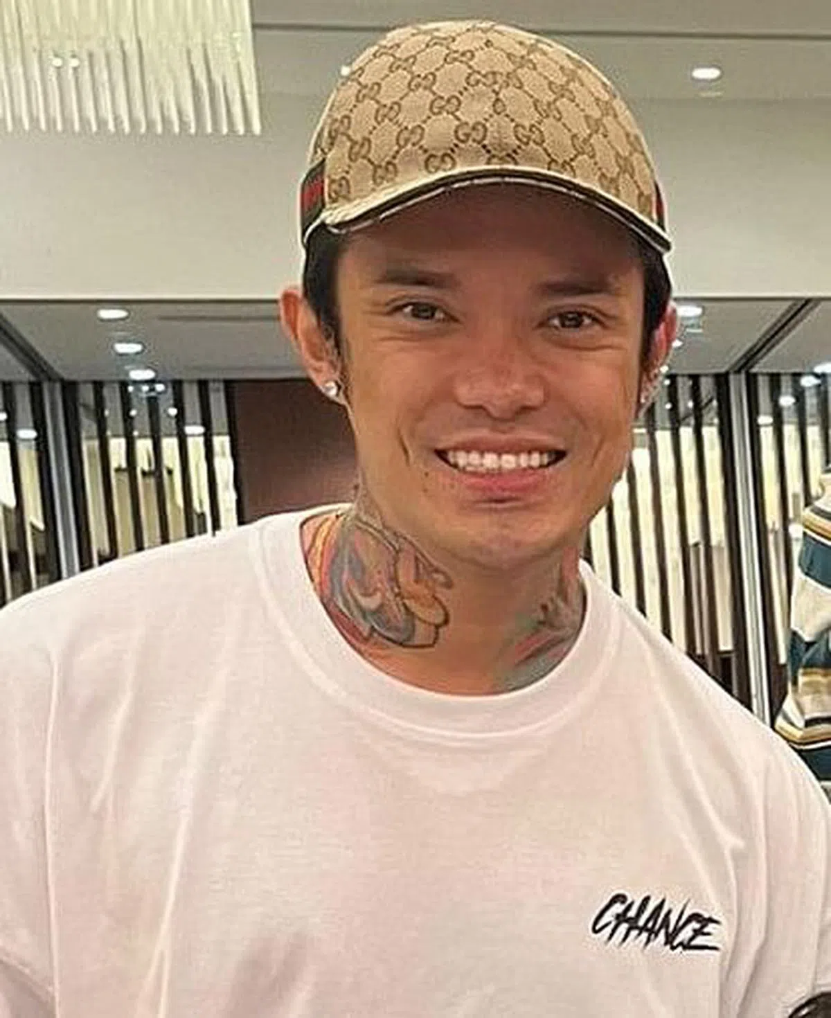 江伟南以自己作为反面教材，公开经历告诫他人。（受访者提供） 