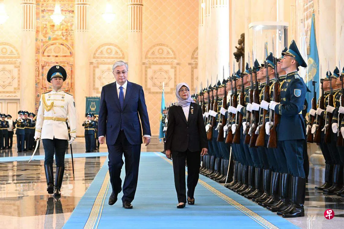 哈萨克斯坦总统托卡耶夫访新将会见总统总理资政| 联合早报