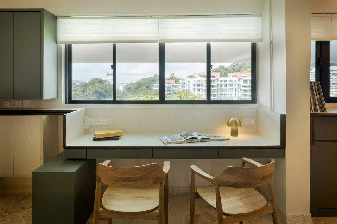 靠窗的工作空间，可瞭望花柏山风景。（Metre Architects）