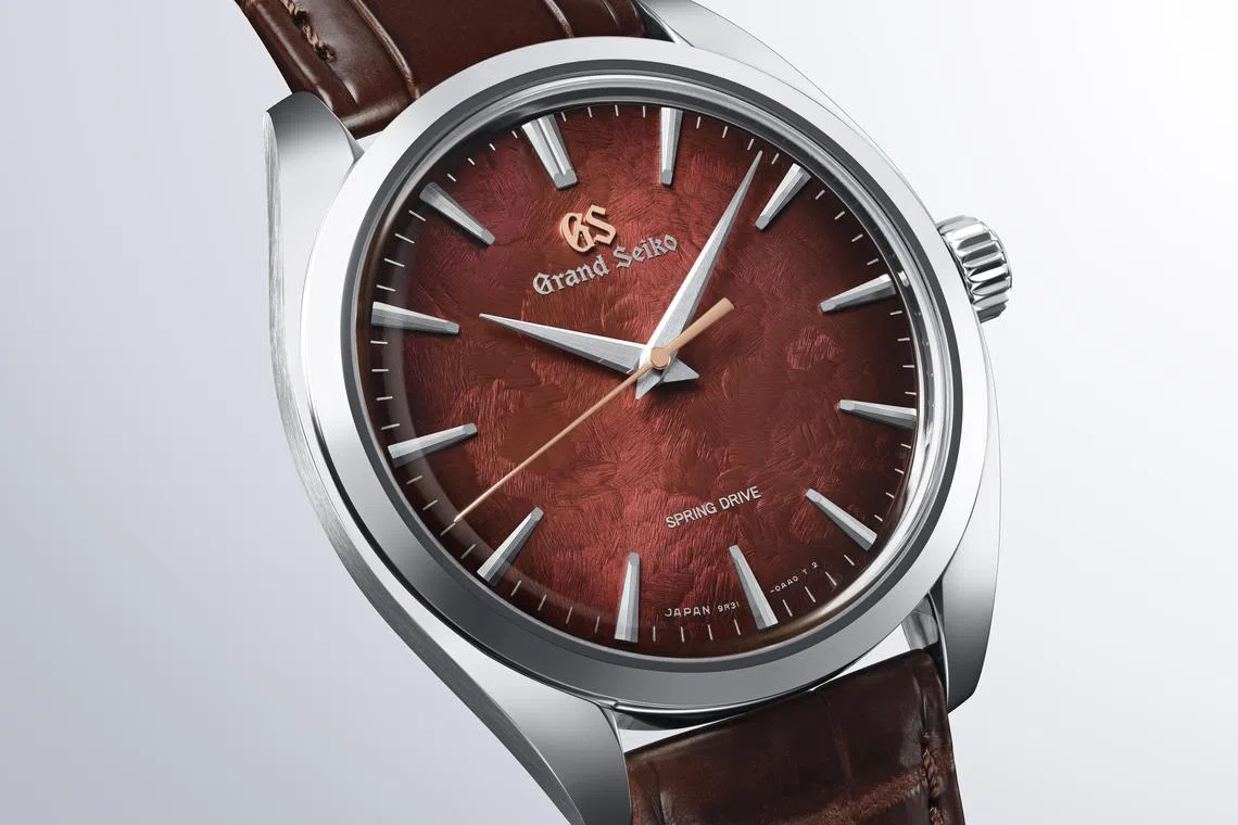 Elegance Collection SBGY035的设计灵感，来自日出时分穗高山脉与秋叶在晨曦中的和谐景象。（冠蓝狮提供）