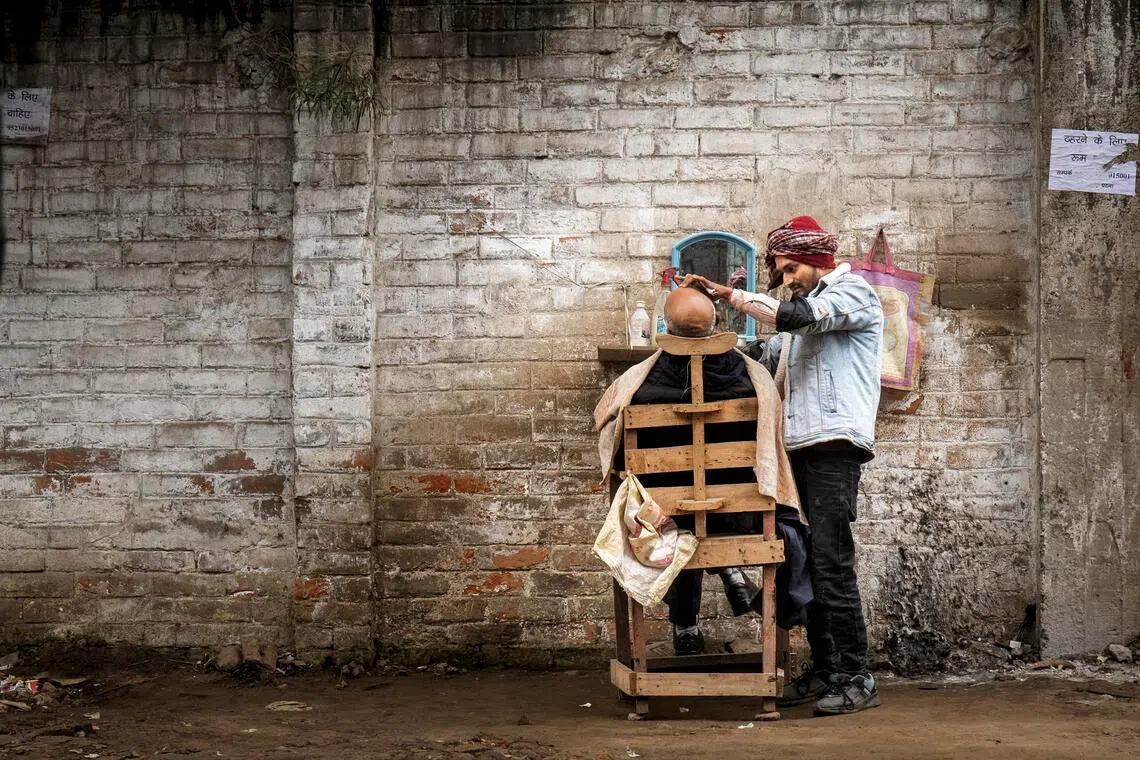 街头专题组PSS表扬奖（丝带）：街头仪式／Vivek Kumar（印度）（新加坡摄影学会提供）