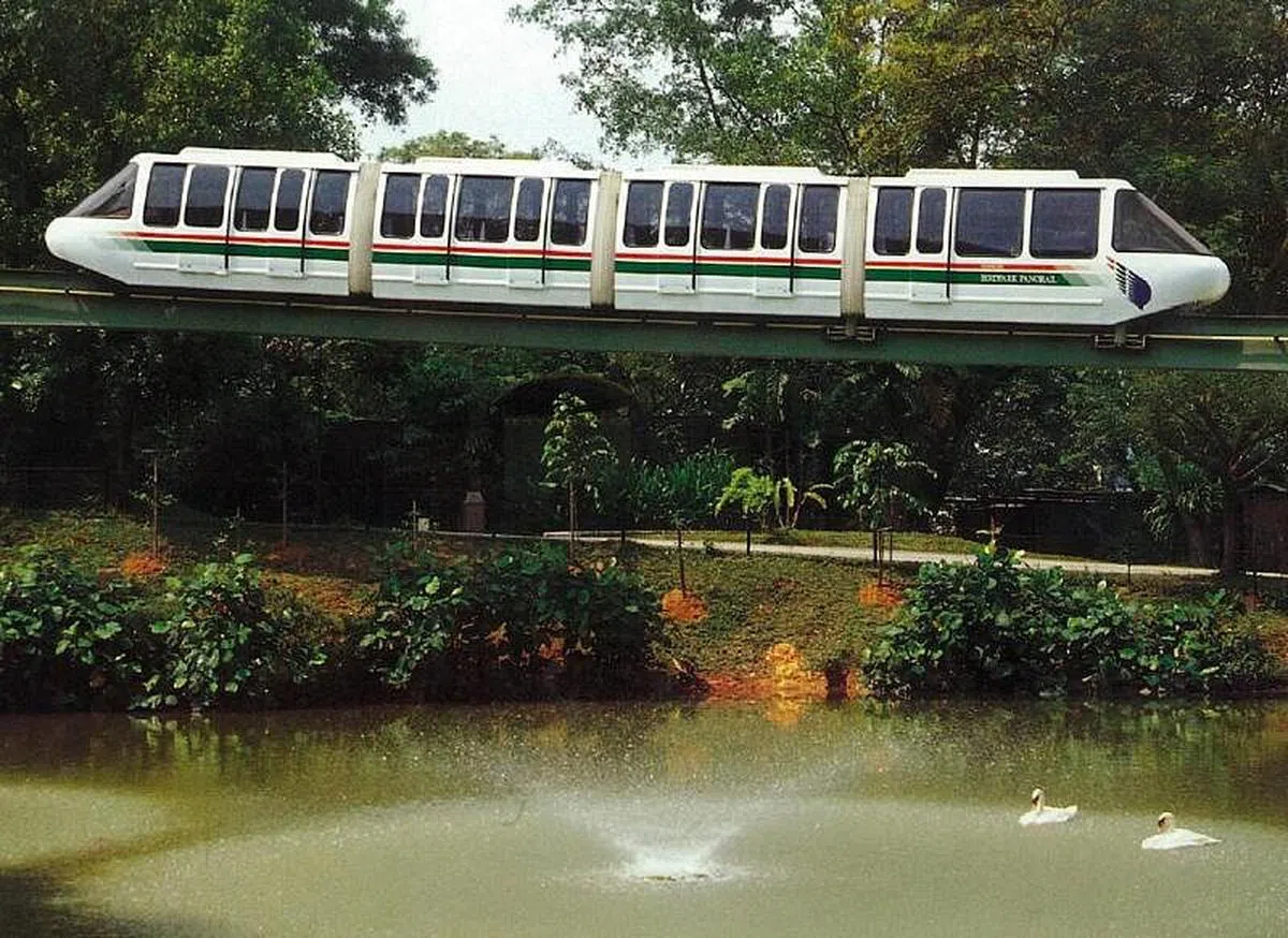 游览单轨列车。（裕廊飞禽公园提供）