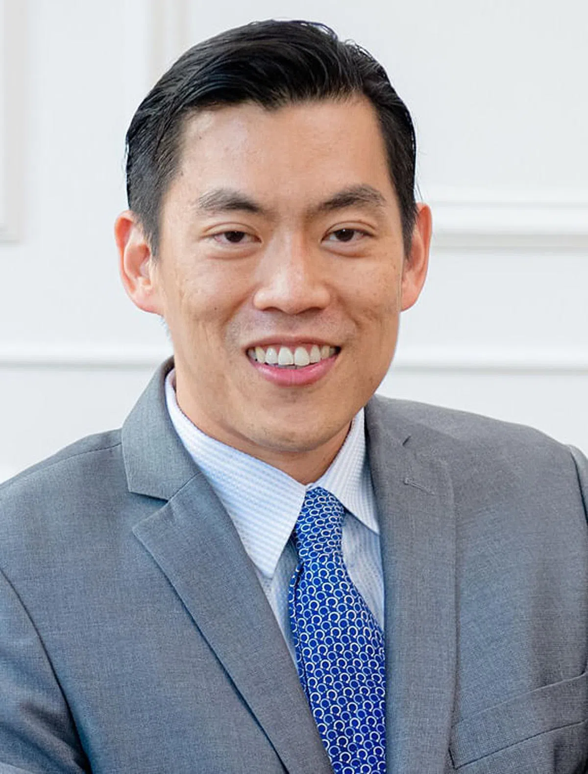 周明豪医生：年轻人也可能患上结直肠癌，风险因素之一是家族病史。