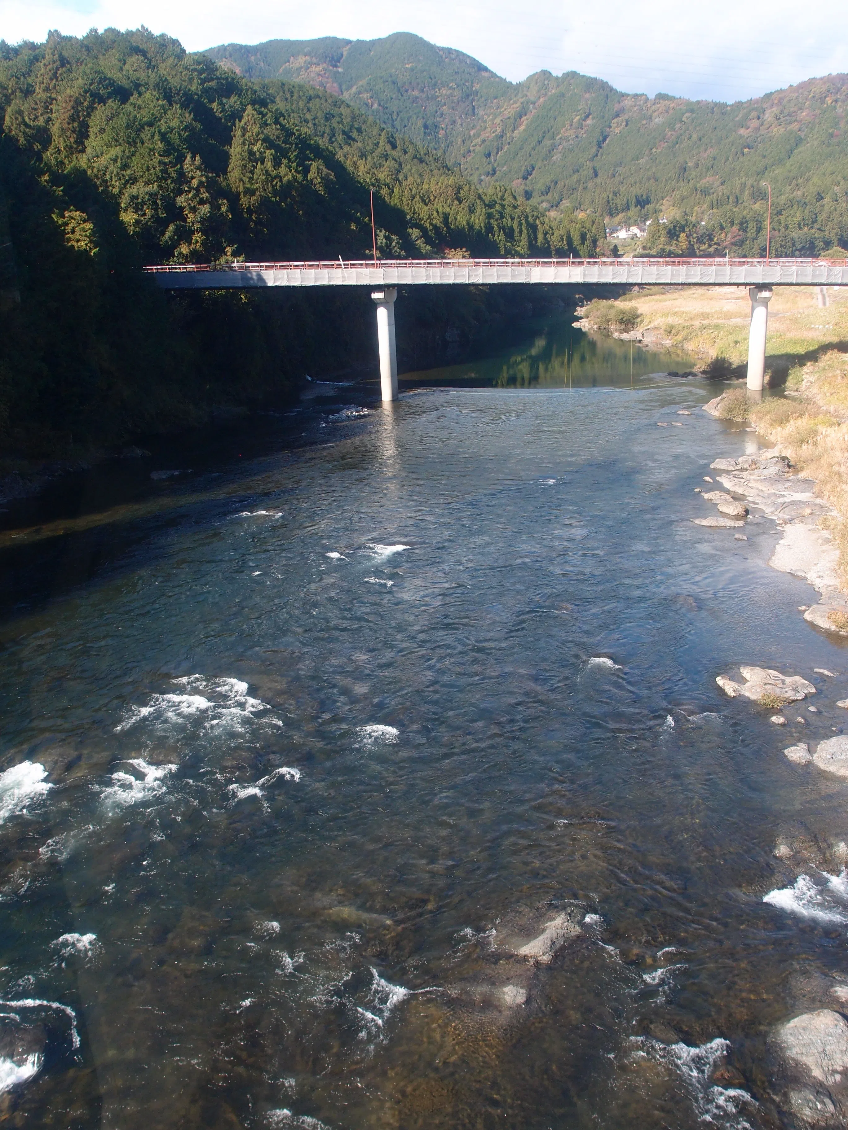 长良川是日本有名的清流。（小黛摄）