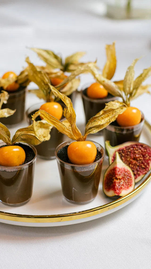 高蛋白巧克力慕斯适合当圣诞甜点。（品牌提供）