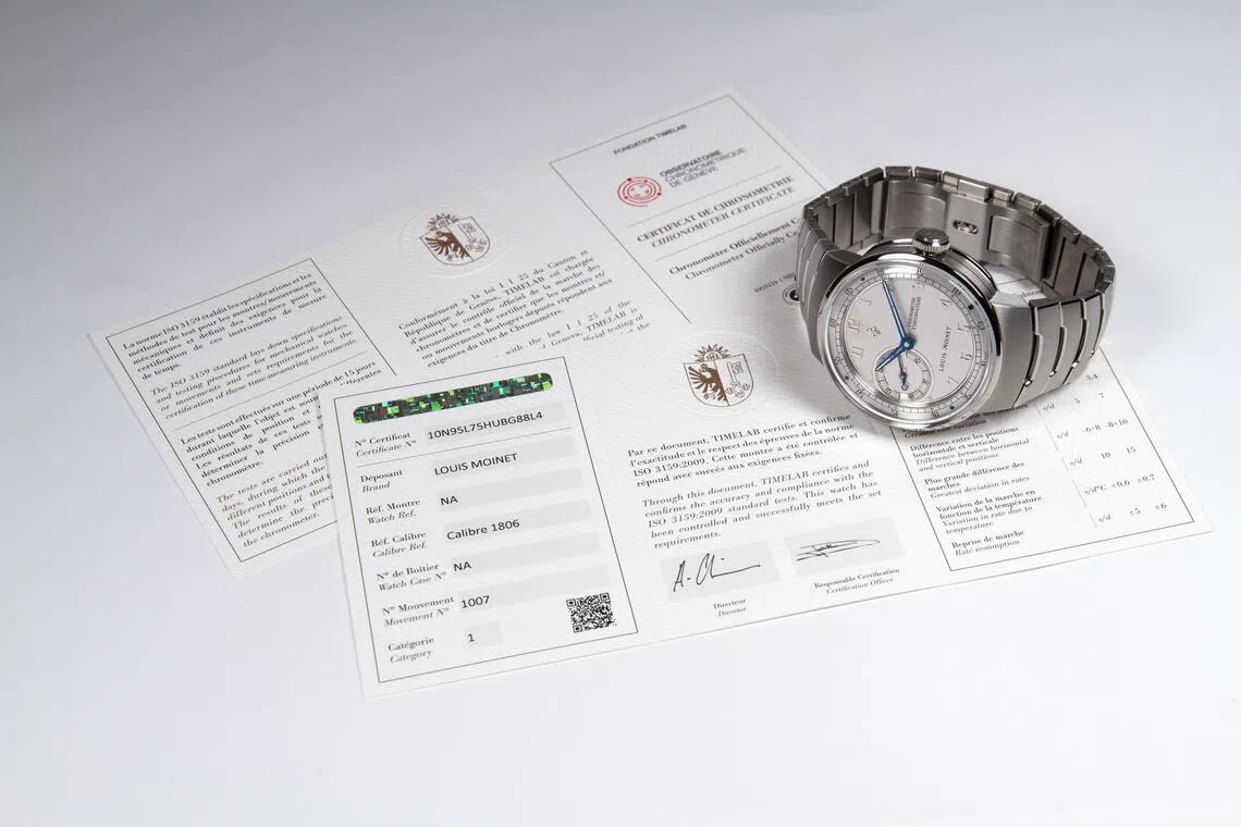 Louis Moinet 1806腕表，表冠镌刻百合花，呼应制表师故乡。（Louis Moinet提供）