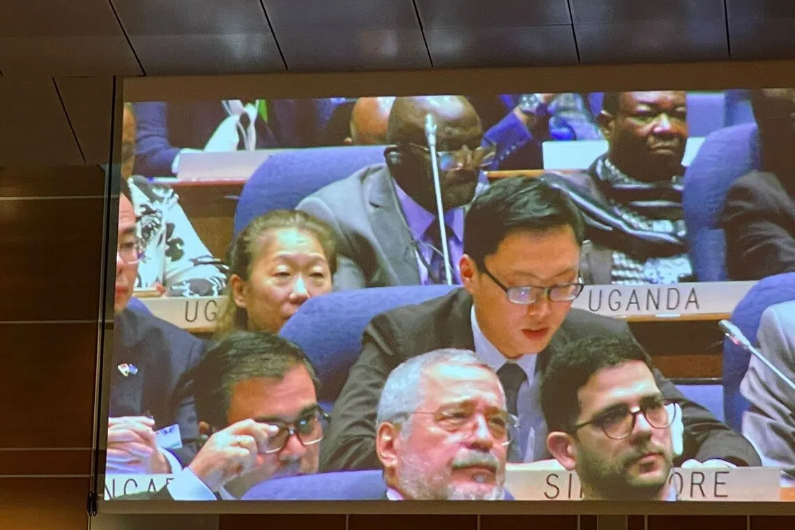 黄少华（中）笑说，他往往抱着比较理想化的心态进入协商，希望能达成某个成果，但过程中难免遇到一些挑战，得重新调整期望。（受访者提供）