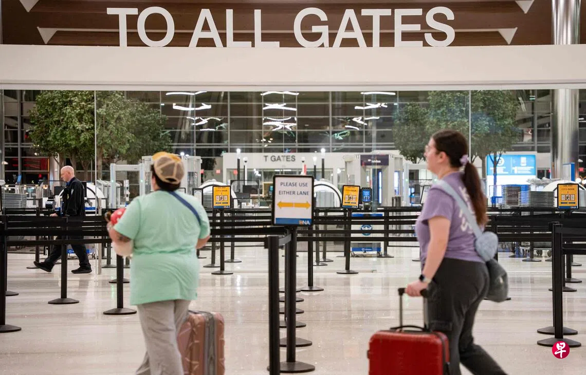 美政府“停摆”继续本周2万多航班延误| 联合早报