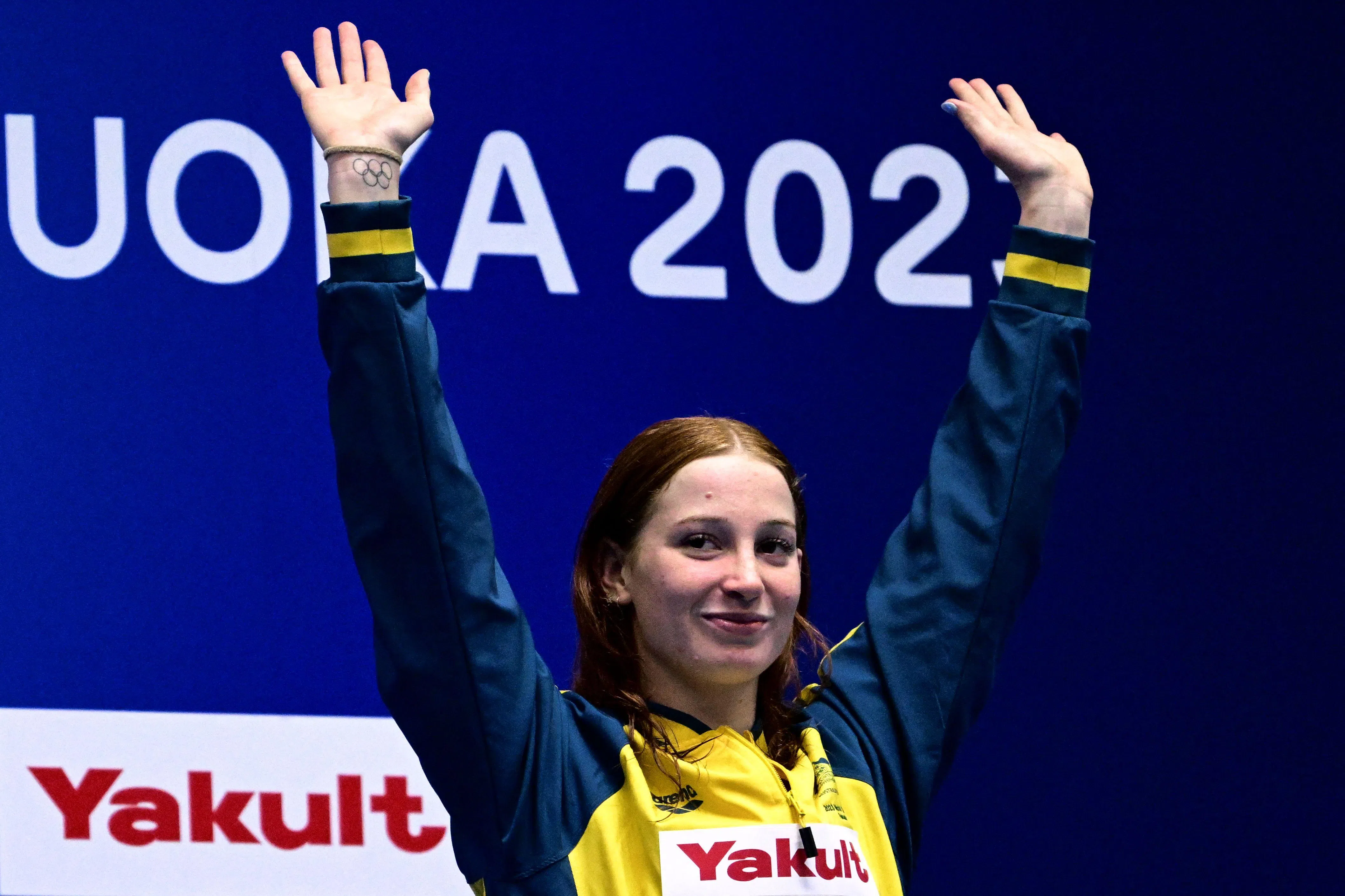 莫莉·奥卡拉汉成为世锦赛史上首位在单届女子100米和200米自由泳都摘冠的泳将。（法新社）
