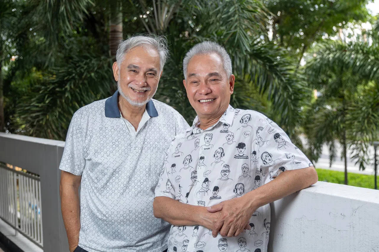 朱厚任和刘谦益最近几乎天天见面，除了一起参演《业落夕阳》，还和陈澍城组了“三健客”（The OG Gang）拍视频进军TikTok。（吴先邦摄）