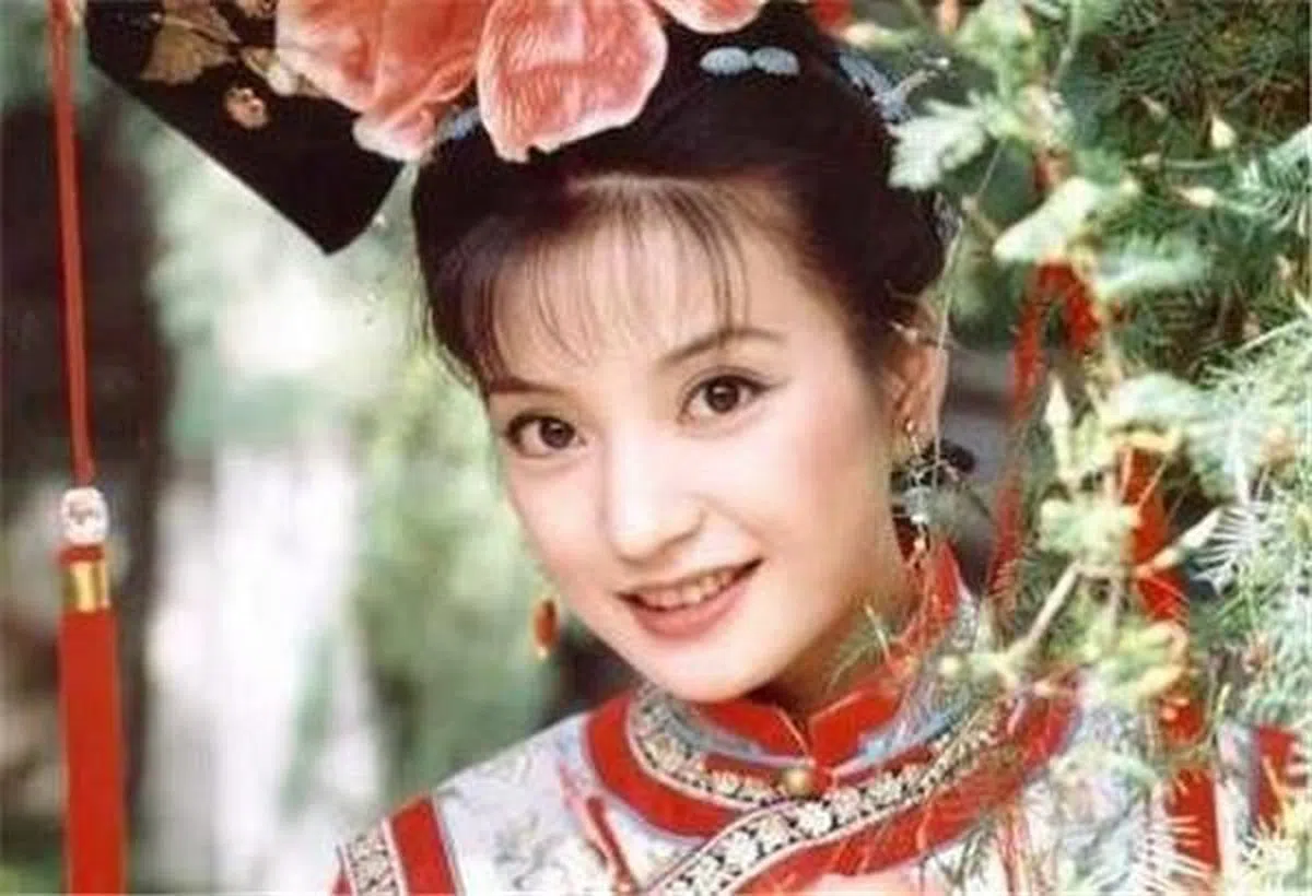 赵薇曾在《还珠格格》前两部中饰演“小燕子”，红遍中国大江南北。（互联网）