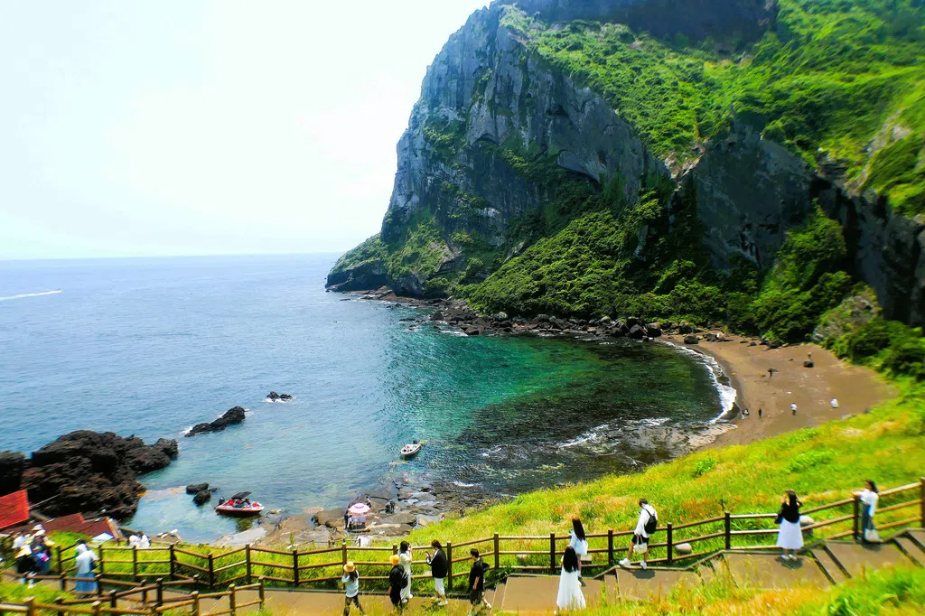 山海奇景入诗 烟火人间有情 济州岛自驾游 | 联合早报