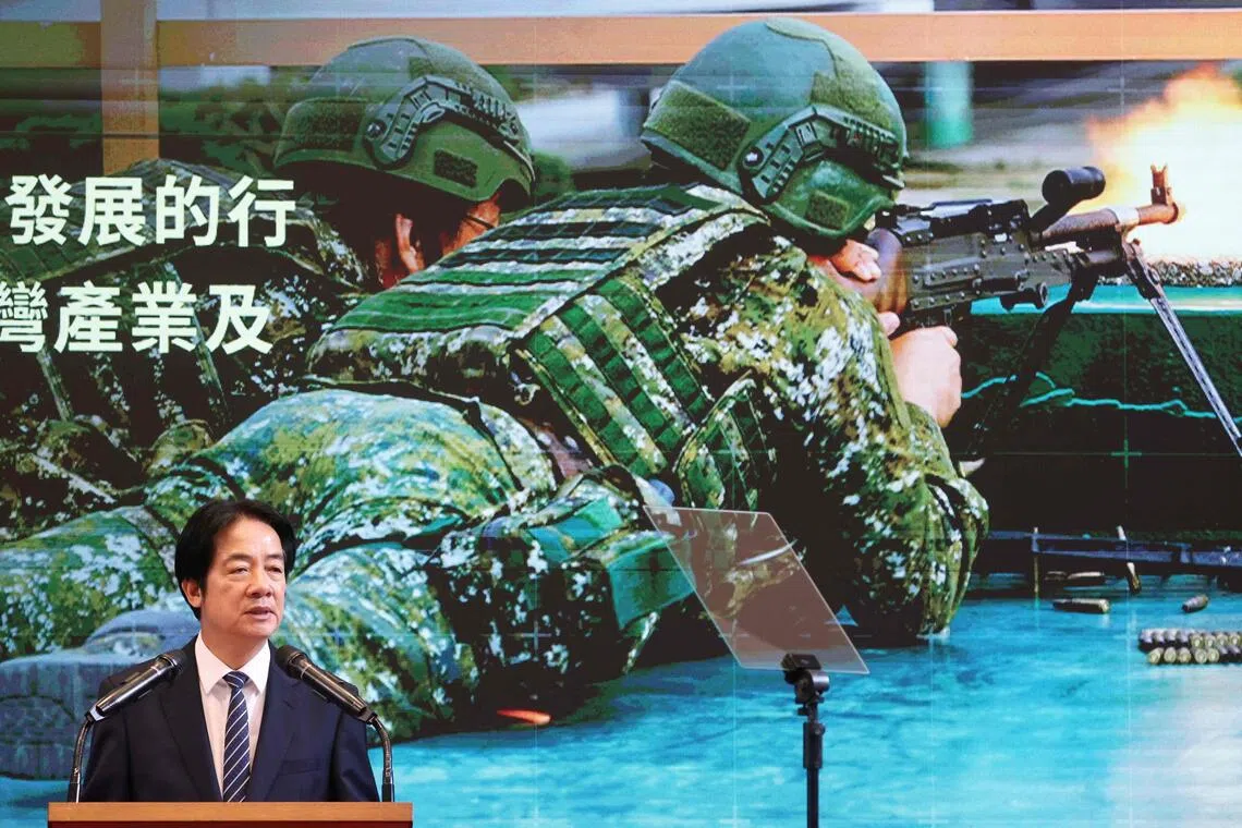 台湾总统赖清德星期三（11月26日）在记者会上证实将投入400亿美元（519亿新元）国防特别预算，以反制北京对台武统进程。（法新社）