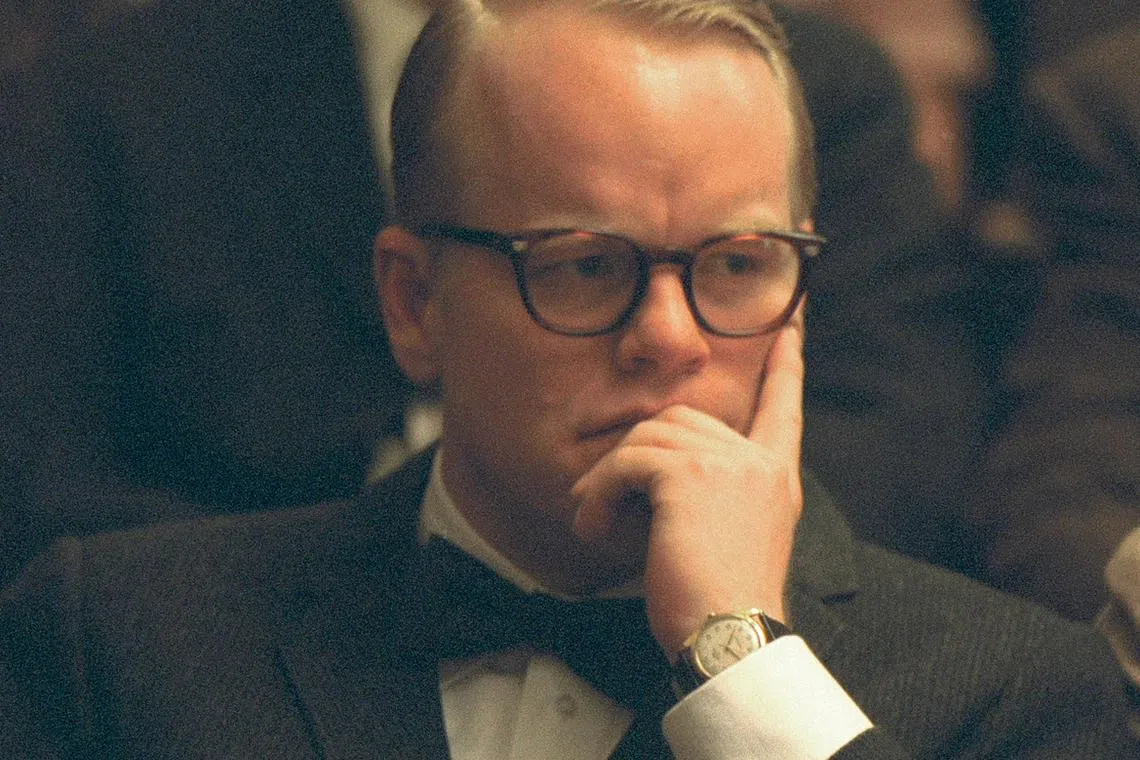 菲利浦霍夫曼在《鬼才作家卡波特》片中诠释同志作家卡波特（Truman Capote ）。（档案照）