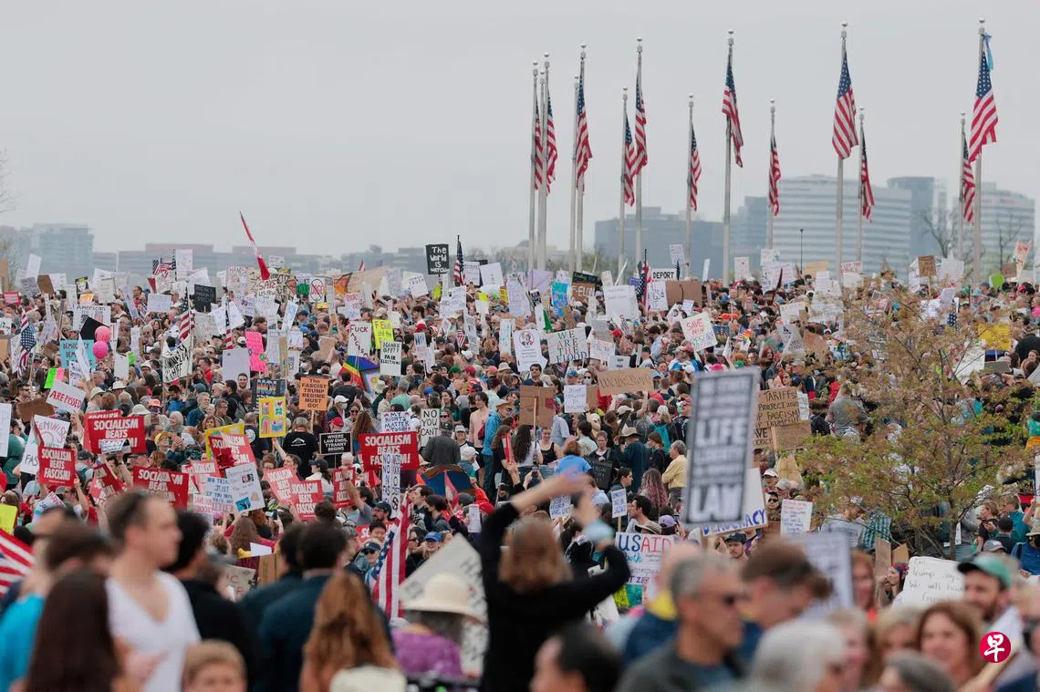 上任以来最大抗议潮反特朗普马斯克集会席卷全美50州| 联合早报