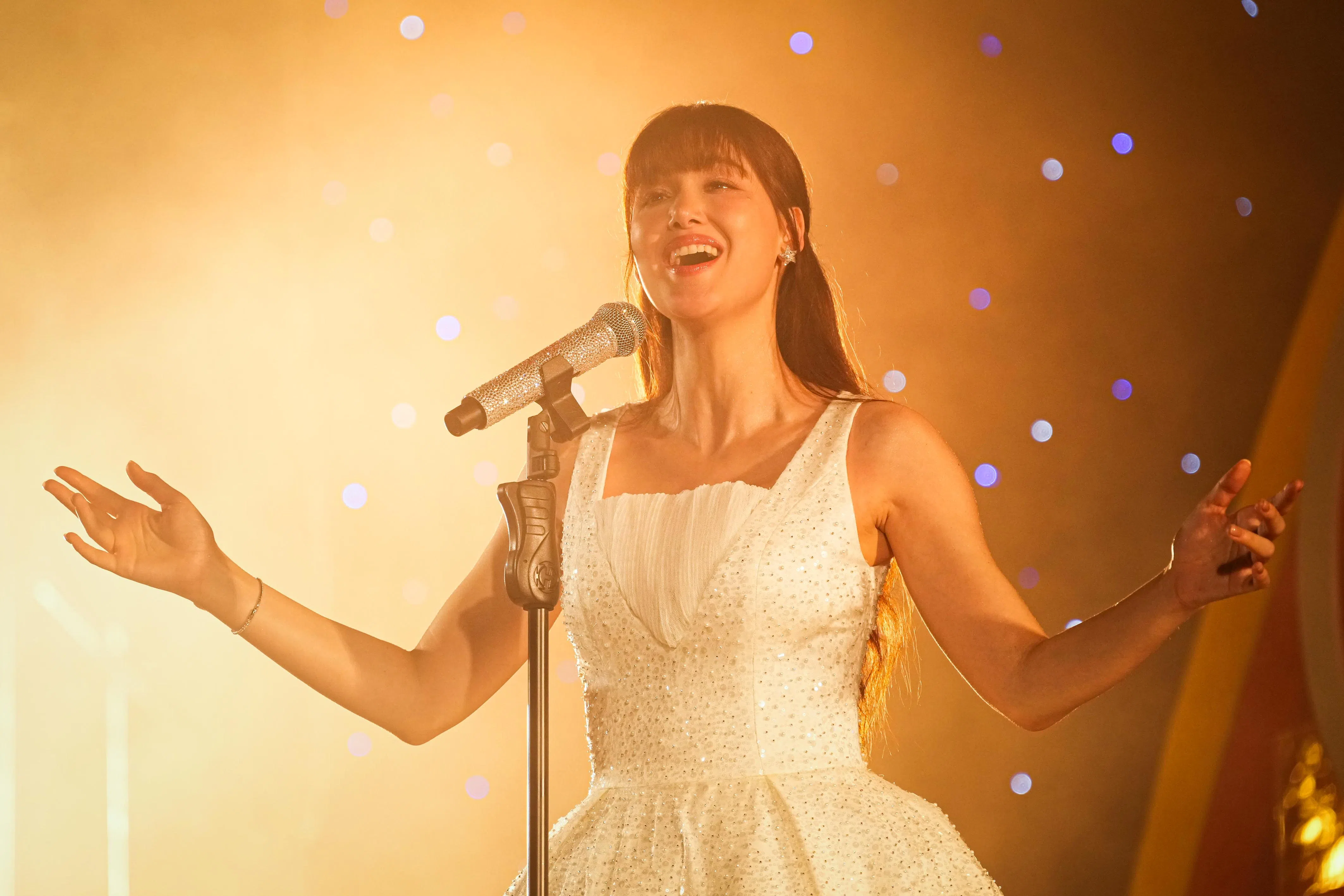 泰德混血女星Jacqueline Muench为了诠释身材走样的天后角色，增肥10公斤。（嘉华院线提供）