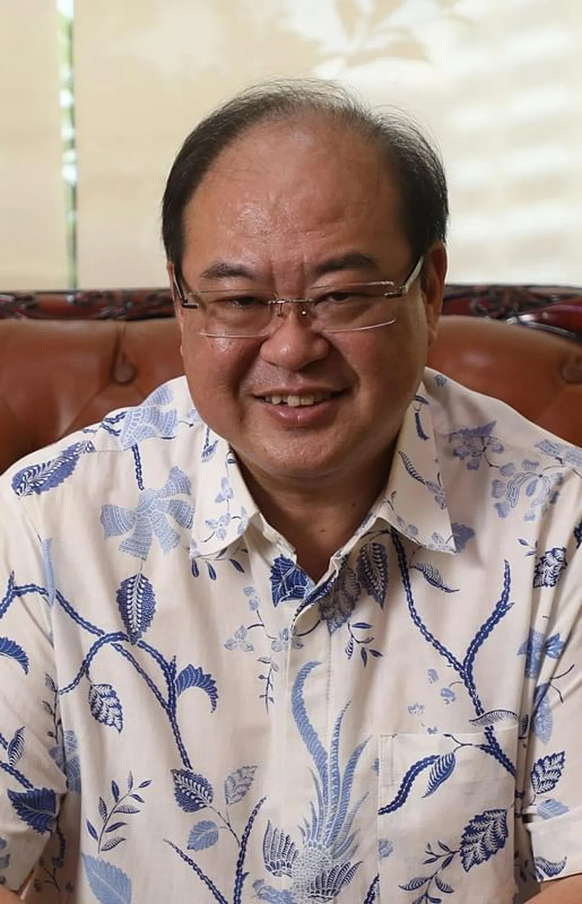 陈奕福说，现代舞狮表演在狮头加上LED灯饰，为传统表演注入新元素。（档案照）