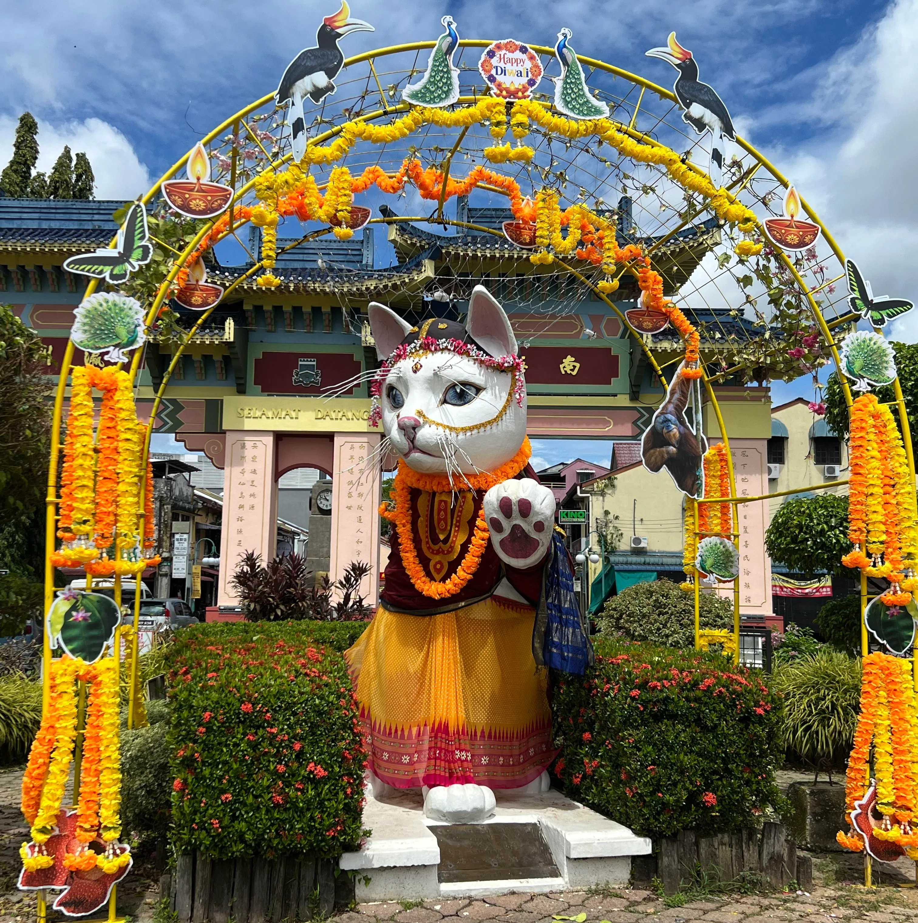 古晋市区的猫咪雕像。（徐婧佳摄）