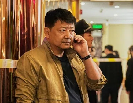 演技派王砚辉诠释外表看来不近人情，其实内心温暖的警察。（互联网）