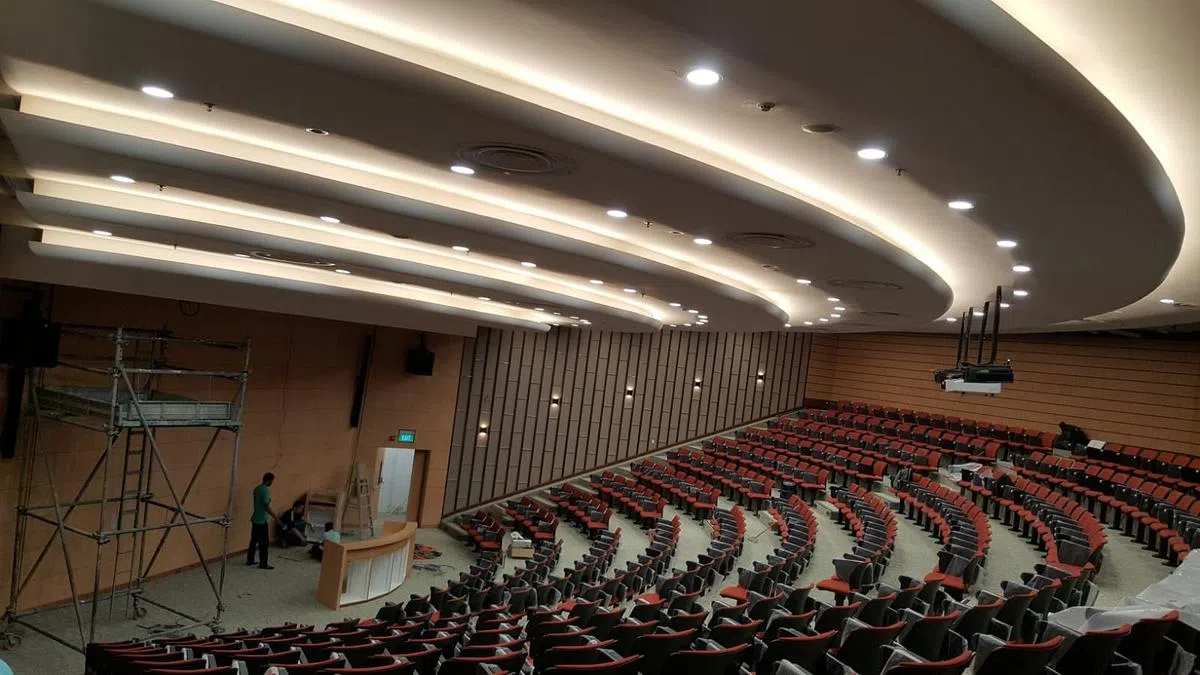 隔音装置有等级之分，系数越大隔音效果越好。（G&H renovation） 