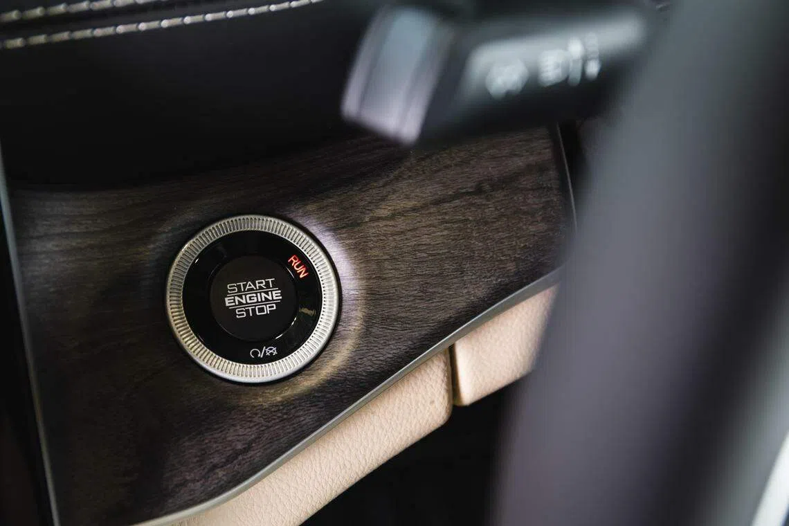 Grand Cherokee搭配启动引擎的按钮，不必使用钥匙插入。（车商提供）
