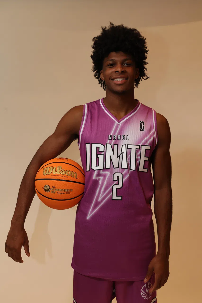 牙买加籍球员约翰逊出席FIBA媒体见面会。（邝启聪摄）