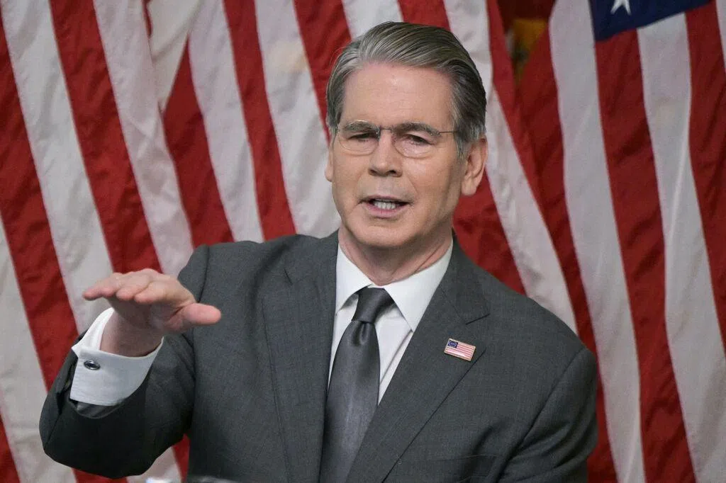 美财长：中东战争期间中国囤油限出口 “并非可靠伙伴”  