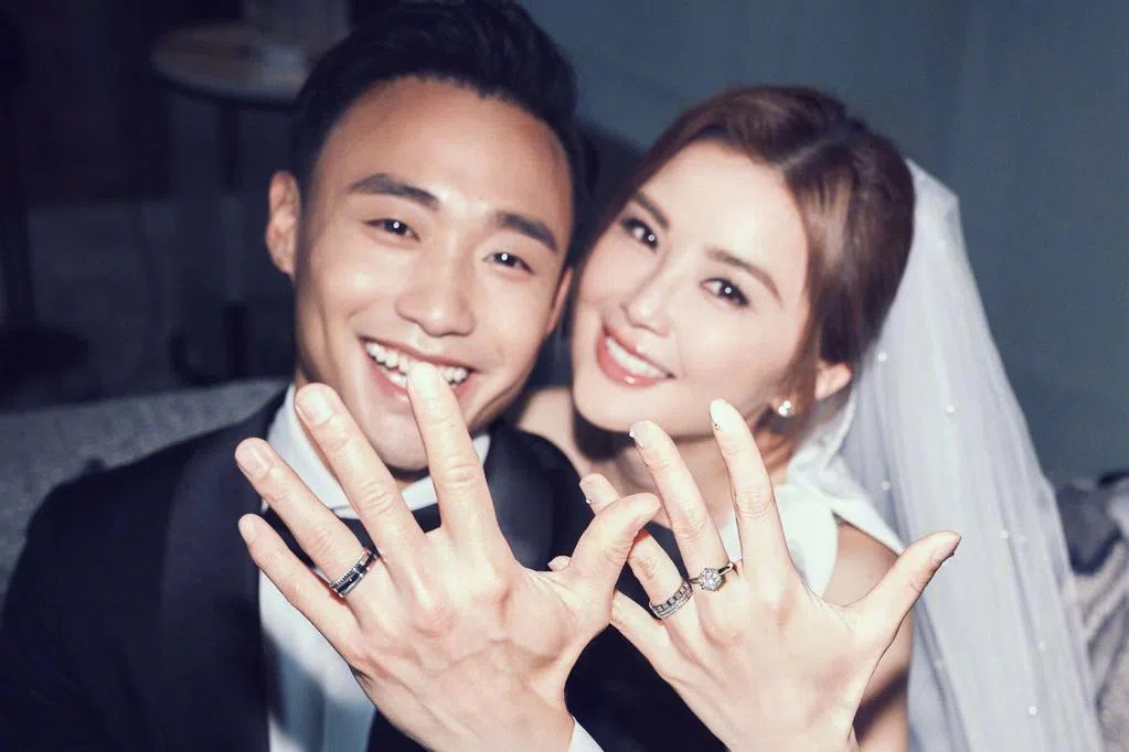 新婚20天遭疯传情变 蔡卓妍火速报备近况止谣