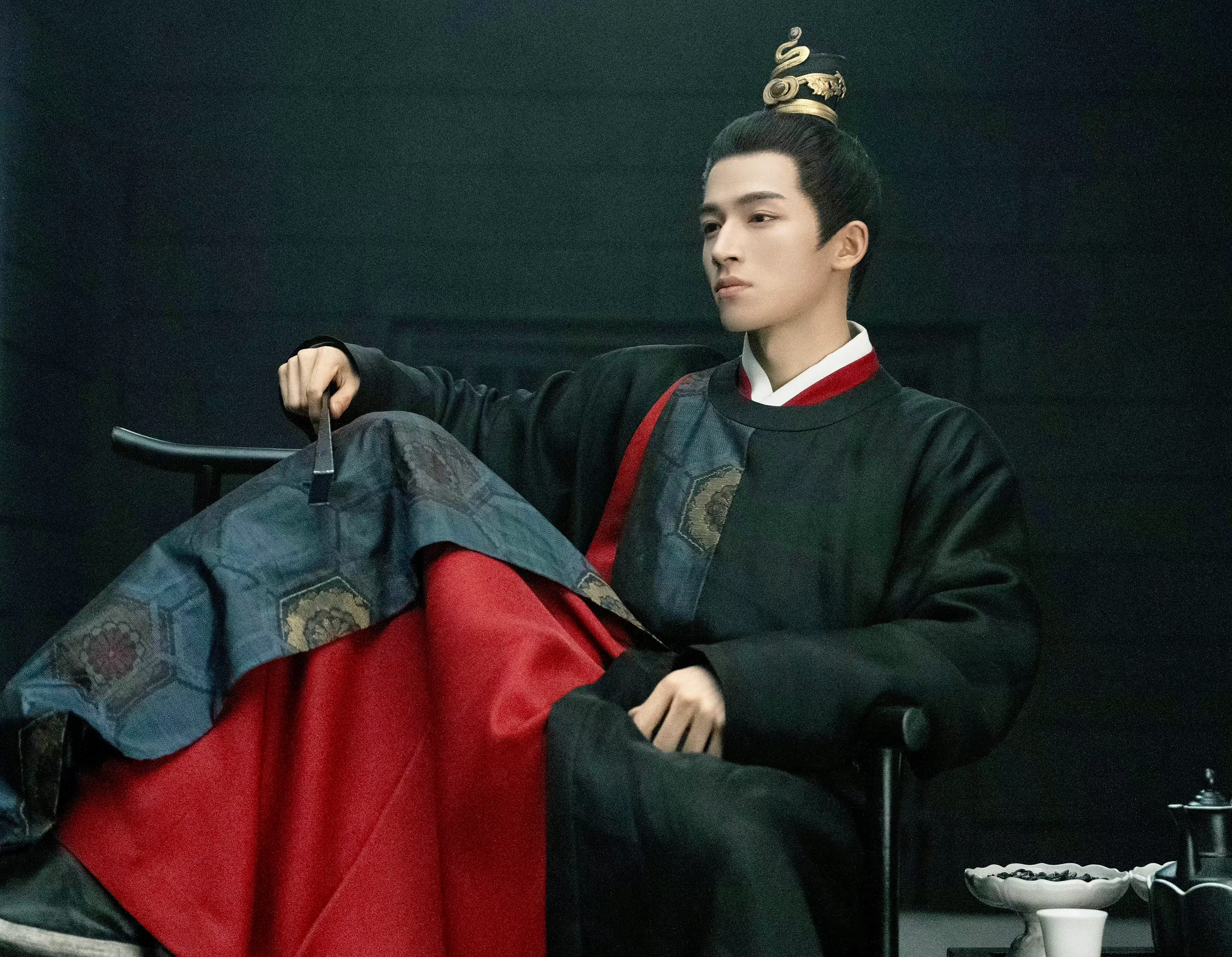 王星越饰演高冷霸气的肃国公萧蘅。（取自剧集微博）