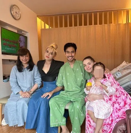 甘塔彭布姆让拉（中）和家人合照。（取自instagram）