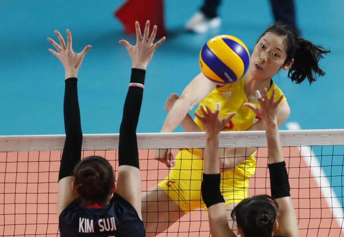 有球迷甚至说，要接受中国女排青黄不接的事实，单靠一个朱婷，是没有办法赢得奥运冠军的。（中新社）